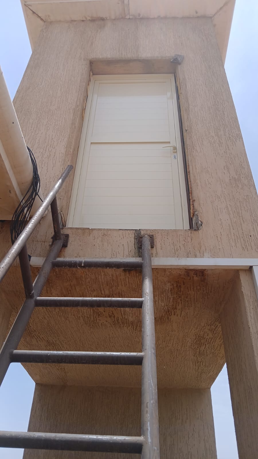 باب المنيوم شرايح